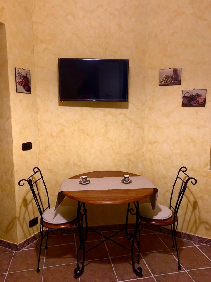 카스텔몰라 “Il Vicolo” Casa Vacanze 빌라 외부 사진